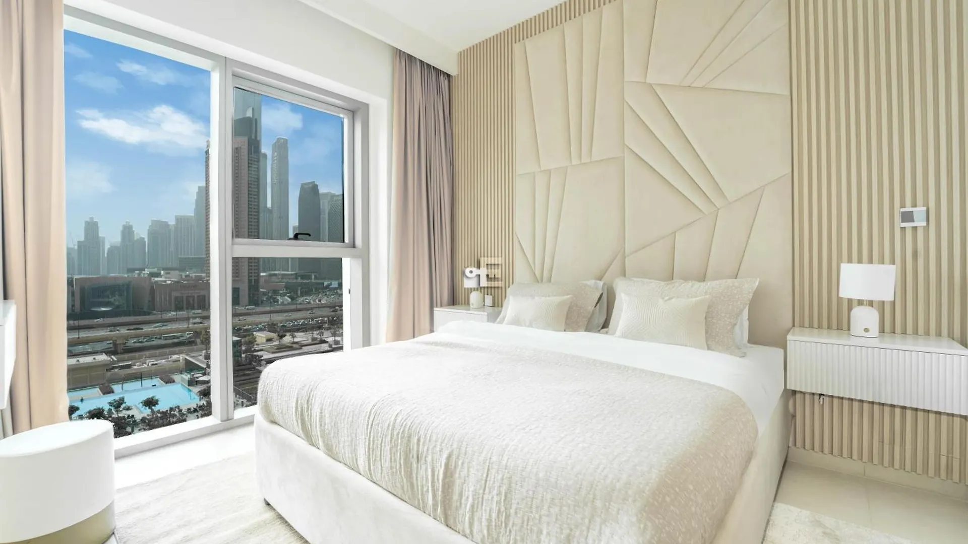 Full Burj Khalifa View 2 Bed In Downtown Dubai Apartment
