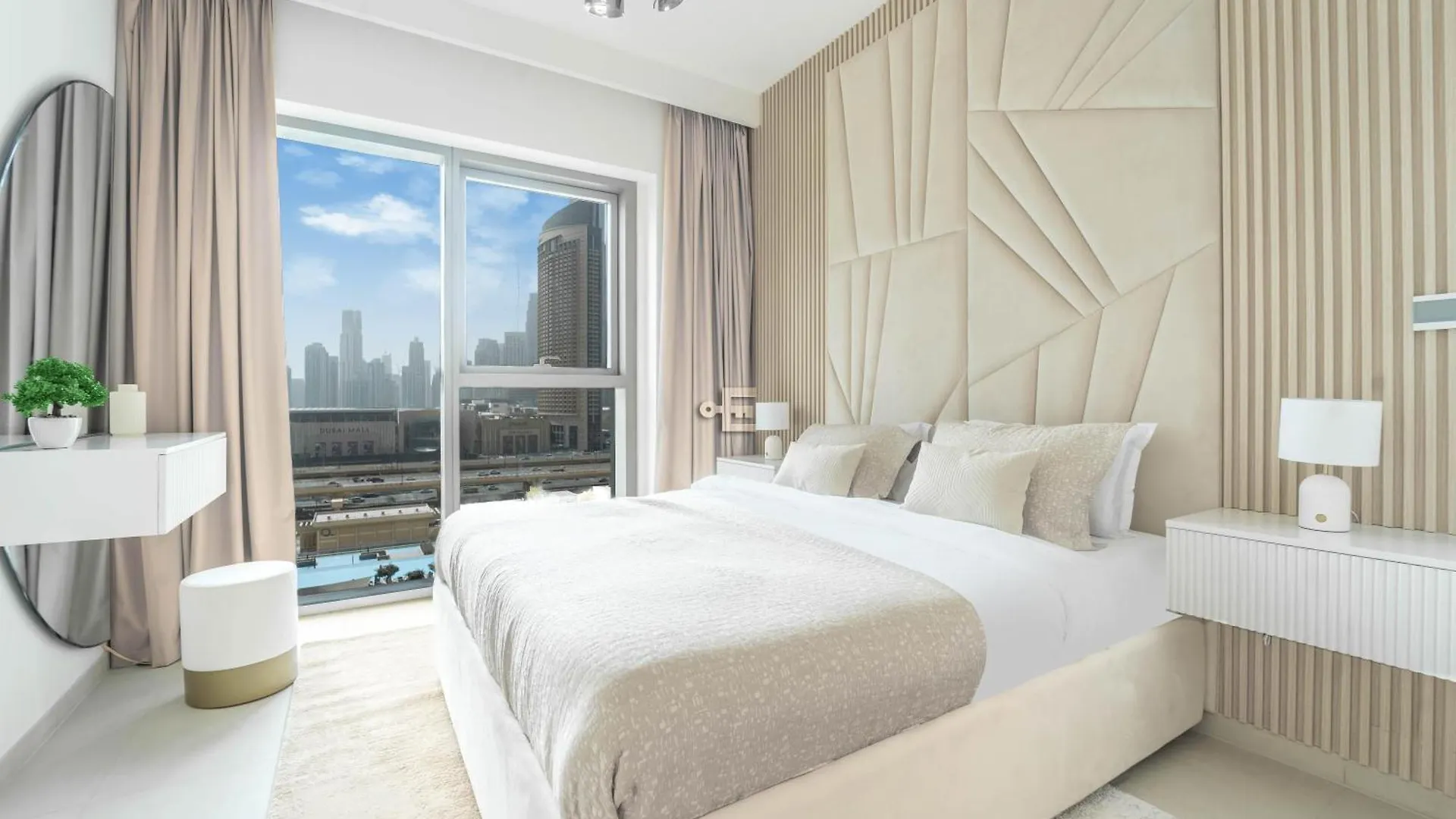 Full Burj Khalifa View 2 Bed In Downtown Dubai Apartment